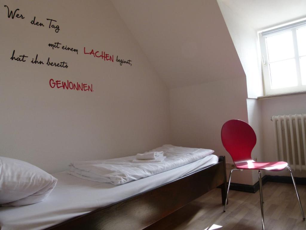 Kolping Hostel Trier Im Warsberger Hof الغرفة الصورة